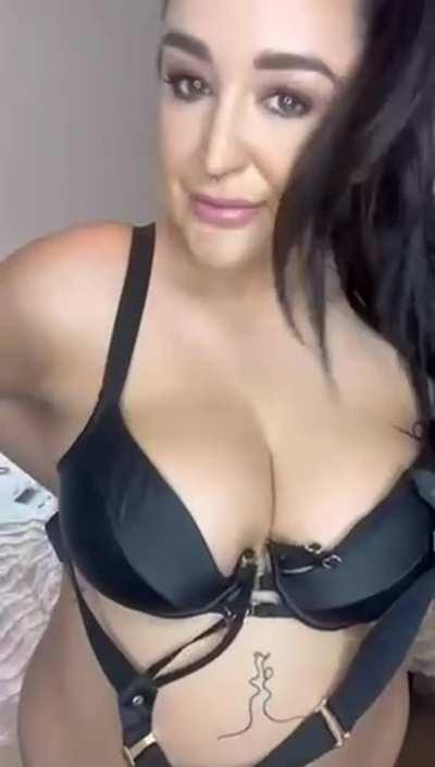 My natural boobs are way too big for this little bra…time to set them free! [f] 🤭🤭