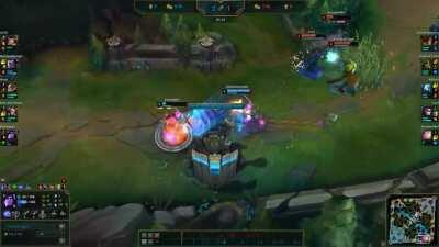 Seraphine deserves and apology.