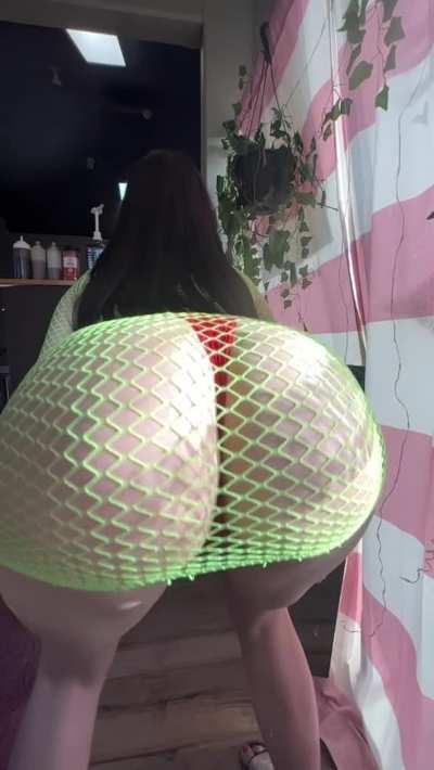 Can these butt get some spanking, please?