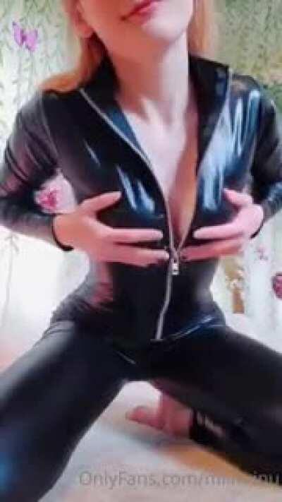 Apparently he keeps uploading content to his onlyfans