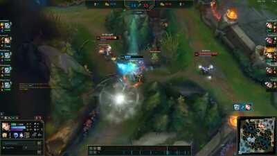 One Viego versus an army of Lux