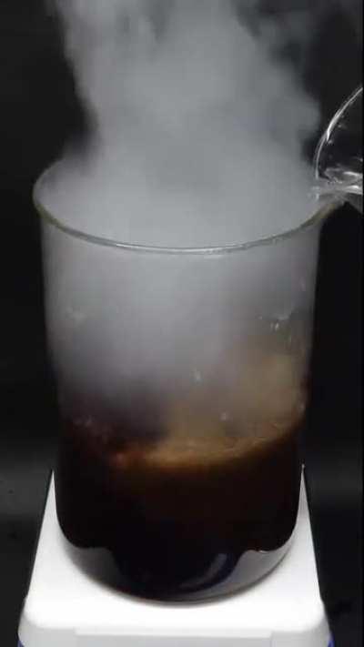 Vaporizing a hot dog in sulfuric acid / hydrogen peroxide @nilered