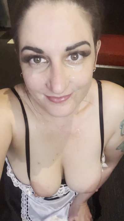 Always have to get a selfie when I get facialed