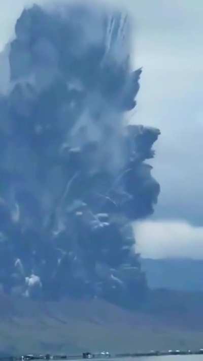 Taal Volcano, sumabog