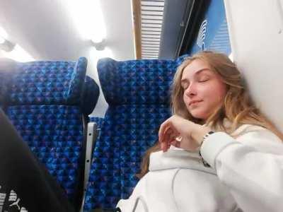 someone know her name?