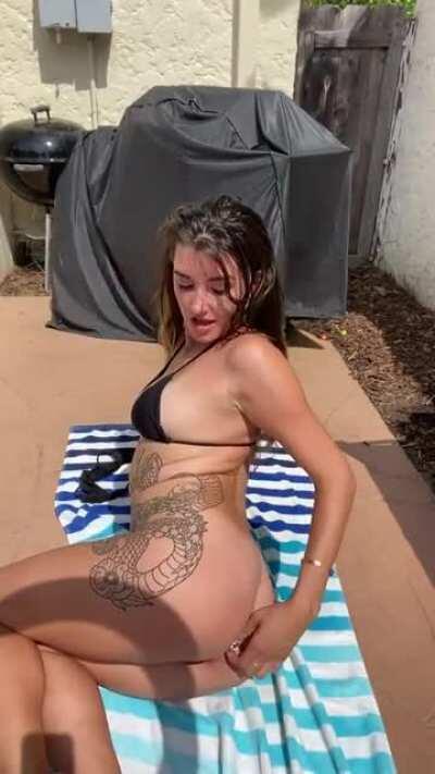 Sunbathing makes me horny 🤷🏻‍♀️ (OC)