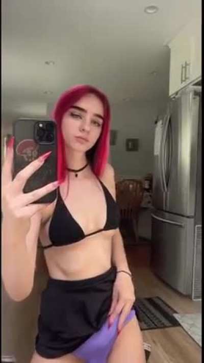 Would you let me show you my trans surprise? ❤️