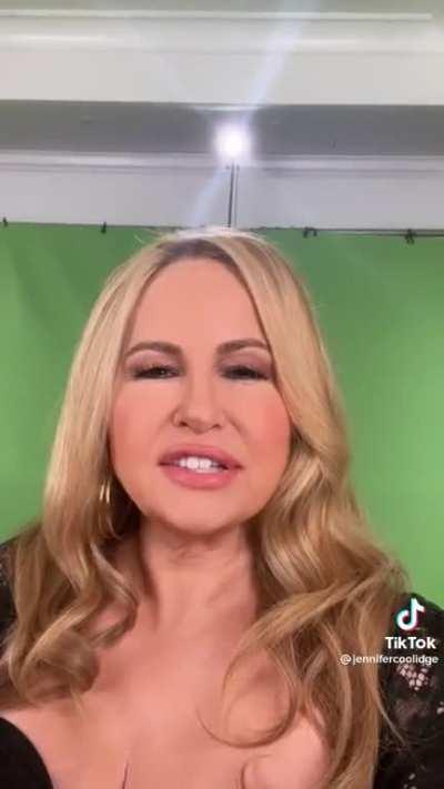 Jennifer Coolidge is now a tiktoker!