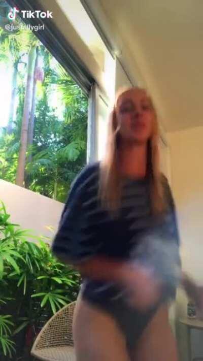 small waist pretty face with a big bank