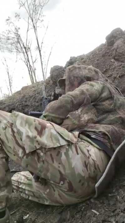 Russian Su-24 passes over Ukrainian lines at low altitude, Bakhmut