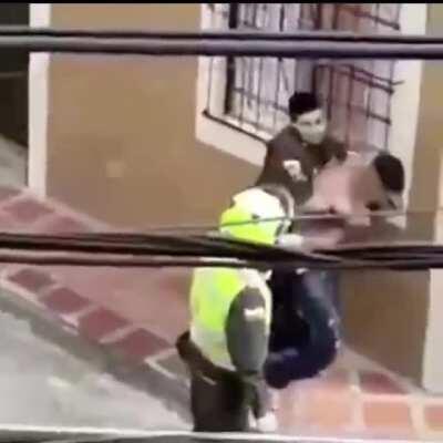 Not his first rodeo. This dude fights