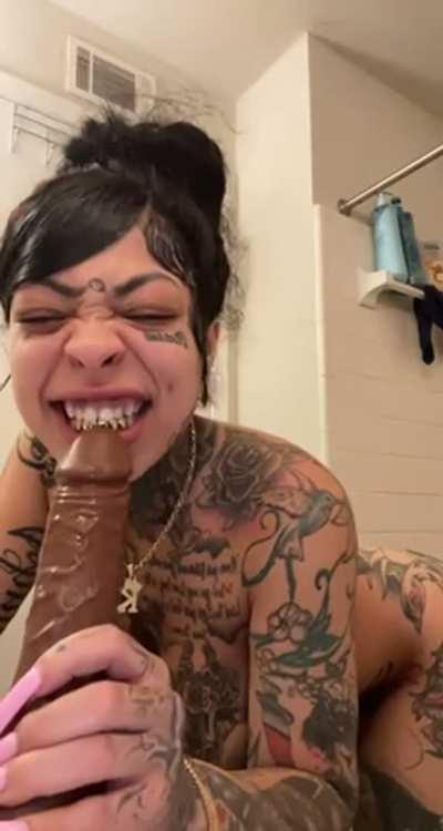 Hmu for FaceTime shows & Dropbox 🖤