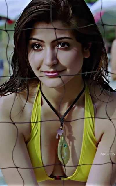 anushka sharma from badmaash company