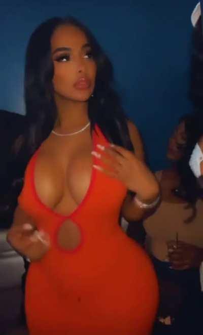 ayisha (@ayishadiaz)