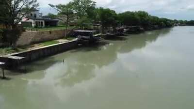 Drone Footage of the aftermath of the Lake Dunlap dam spillgate failure. This occurred in New Braunfels, TX this morning. The river authority is going to remove the broken gate resulting in the entire lake draining overnight.