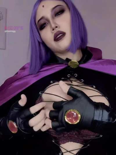 My Raven cosplay (Aria)
