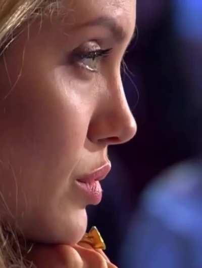 Angelina in an Arditube Interview (2004)