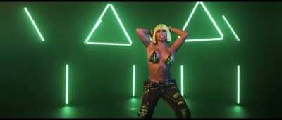 DREAMDOLL (W/ FIVIO FOREIGN)