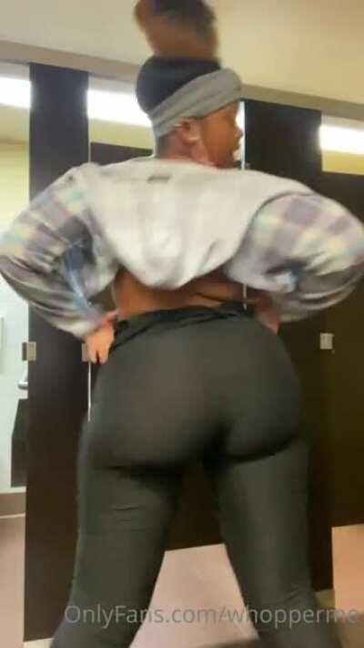 Goofy 🙃 & Thick Asf 👿🍑