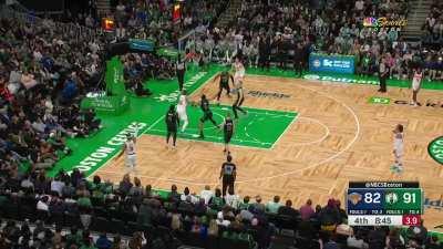 [Highlight] Josh Hart pulls the classic out-of-bounds play of throwing it off the defender but does it while inbounds to hit a triple