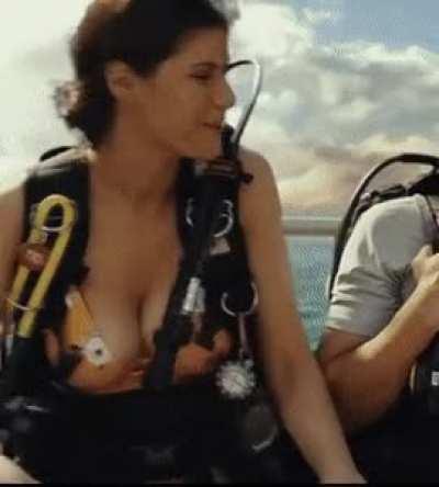 Alexandra Daddario deleted scene in Rampage