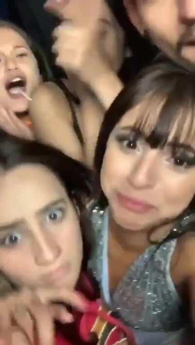 MAYUMI CHEGANDO NO CHURRAS SEM ENTENDER NADA