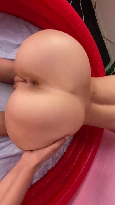 If my ass made you hard, I’d let you hit it