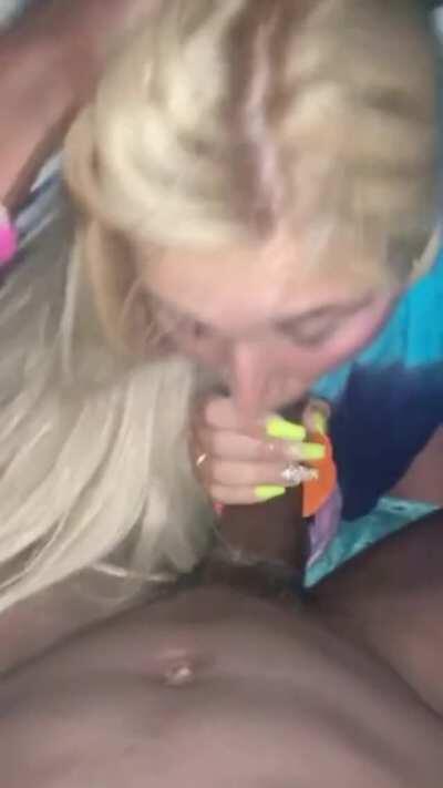 Cheerleaders help athletes recover quickly after the games