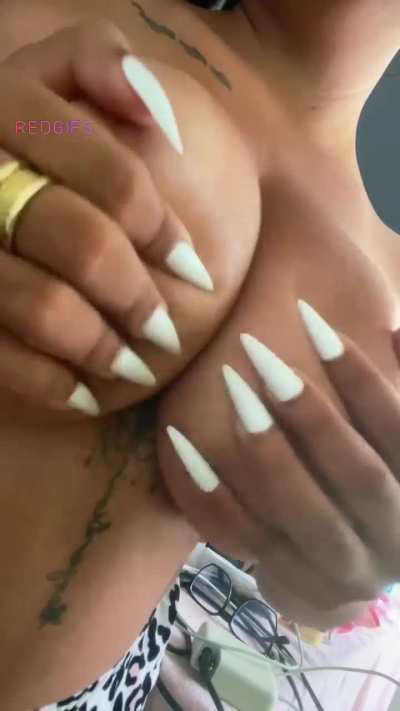 What is missing in this picture 