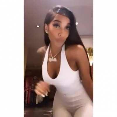 BaddieGi - Video #7913