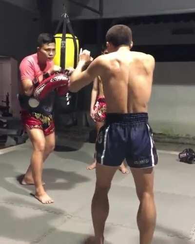 Manasask Pinsinchai Demonstrating Control & Angles during Padwork
