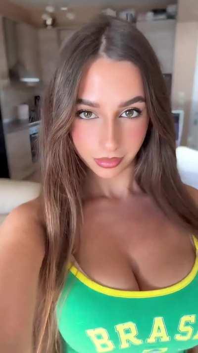 can i get a good morning? 💚 ( X - insta evasavagiou )