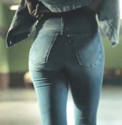 Levi's ad Deepika Padukone ass jiggle