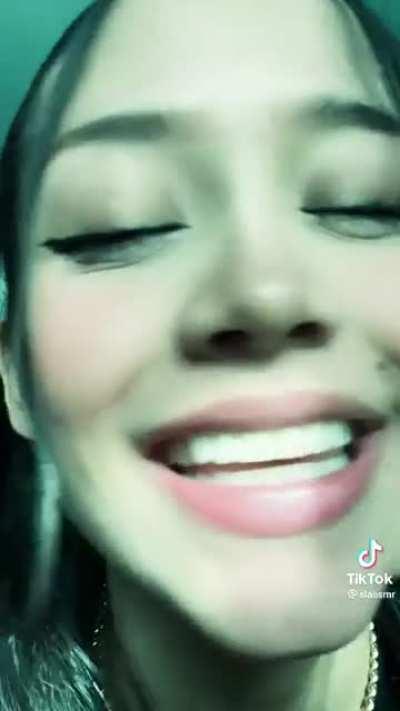 If yall want a pic of her soles LMK cant post cuz apparently she suing people 🤦‍♂️