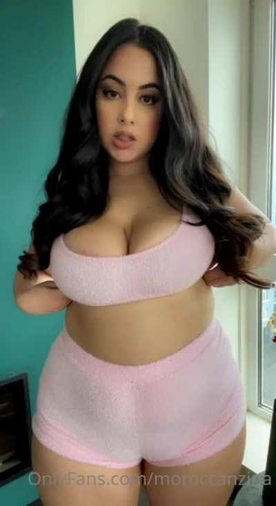 Selling All Of Moroccanzina Onlyfans Content for only $10 dollars cashapp link in bio also dm me if you want to buy it