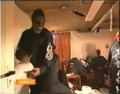 BRING DOWN THE WAAAAALL