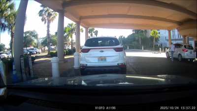 [oc] Driver almost backs over pedestrian at a hospital entrance