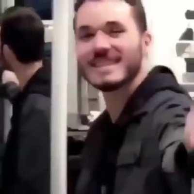 Anooo, mi primera vez publicando u.u