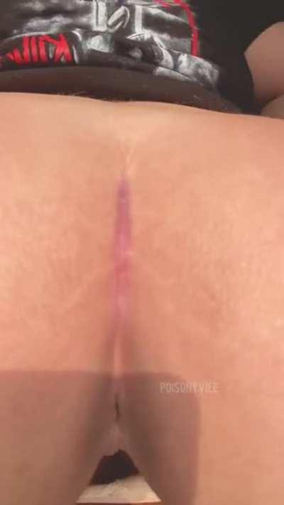 My asshole is being flirtatious with you, to conquer you and make you stretch it out