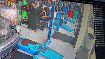 My friend had a little trouble with the tool box