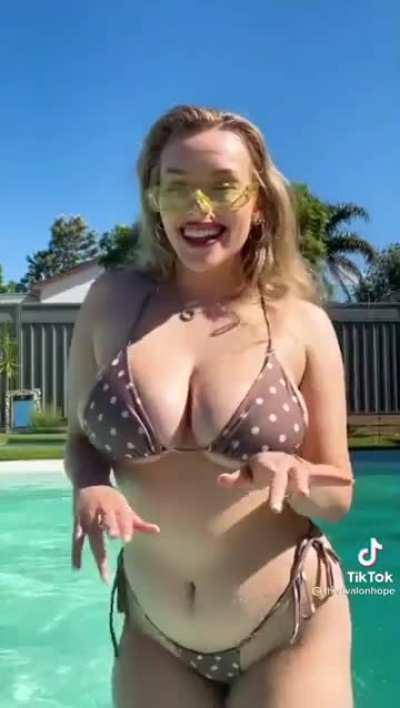 @tgeavalonhope showing why people love TikTok so much