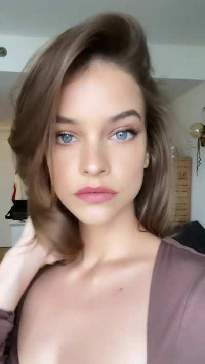 Barbara Palvin is that perfect mix of cute & sexy.