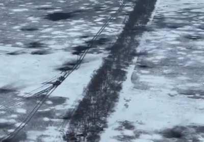 A Russian assault group gets hit by Ukrainian fire and mines during their failed attack on Vuhledar.