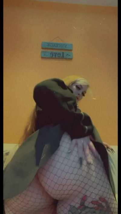 Would you try anal with me? Yes or no bby?