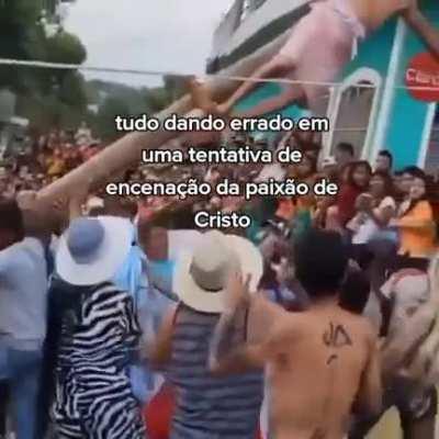 tudo dando errado em