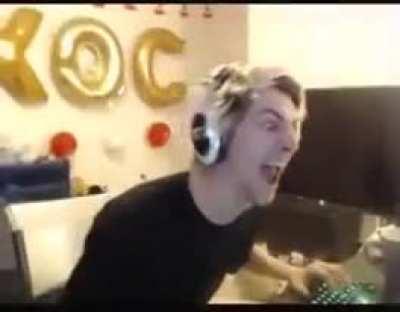 xqcL
