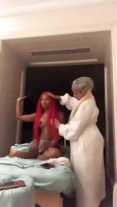 The name Kimberly on her😩