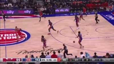 [Highlight] Ausar Thompson steals the ball from Lavine and then lobs it to Jalen Duren