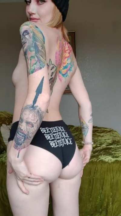 After I'm done stripping, I will suck your soul out of your cock 👉👌💦