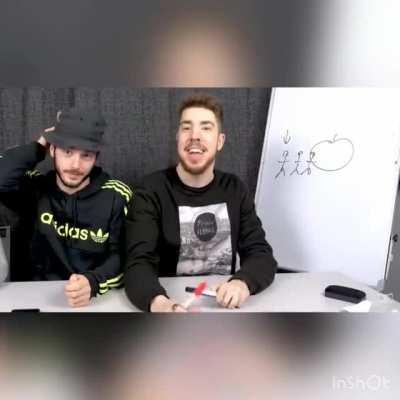 “Che siamo un canale per bambini?” 0:25